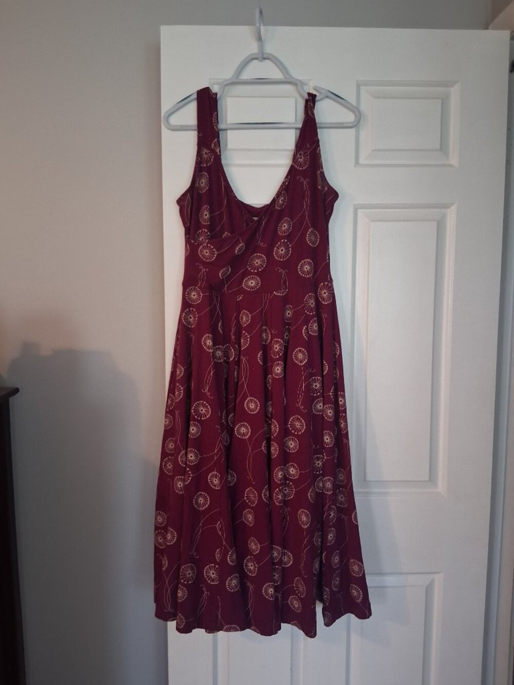 Effie's Heart Sonnet dress in magenta Dandelions, size medium